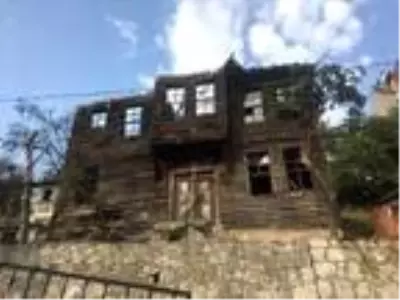 Hulusi Kentmen'in evi restore ediliyor Hulusi Kentmen'in evi restore ediliyor