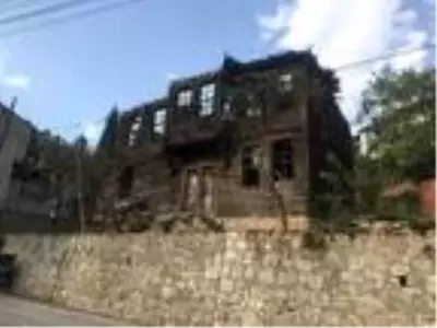 Hulusi Kentmen'in evi restore ediliyor Hulusi Kentmen'in evi restore ediliyor