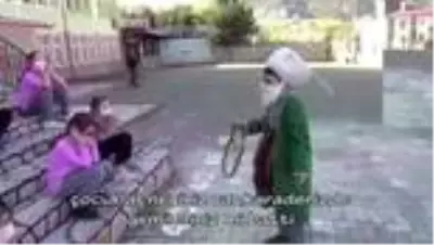 İlkokul öğrencilerinin çektikleri kliple yaptıkları okul bahçesi isteği karşılık buldu İlkokul öğrencilerinin çektikleri kliple yaptıkları okul bahçesi isteği karşılık buldu
