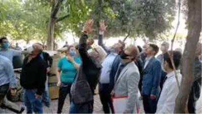 İntihar teşebbüsünde bulunan kişiyi belediye başkanı ikna etti İntihar teşebbüsünde bulunan kişiyi belediye başkanı ikna etti