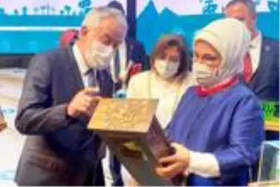 Çevre ve Şehircilik Bakanı Kurum: 'Biz her alanda çevremizi doğamızı koruyacak projeler geliştiriyoruz' Çevre ve Şehircilik Bakanı Kurum: 'Biz her alanda çevremizi doğamızı koruyacak projeler geliştiriyoruz'