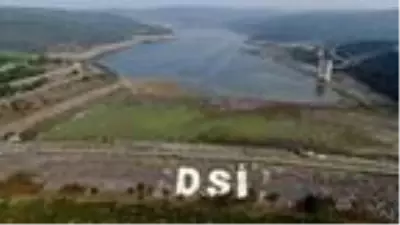 İstanbul barajları kritik seviyede; Alibeyköy Barajı'nda eski elektrik direkleri ortaya çıktı İstanbul barajları kritik seviyede; Alibeyköy Barajı'nda eski elektrik direkleri ortaya çıktı