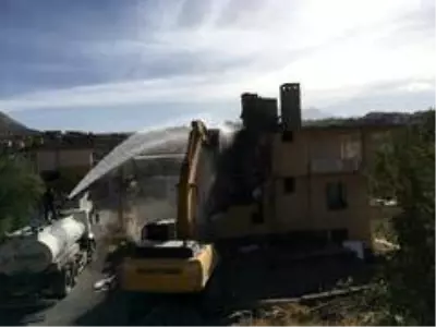 Kamulaştırma çalışmaları tamamlanan yapılar yıkıldı Kamulaştırma çalışmaları tamamlanan yapılar yıkıldı