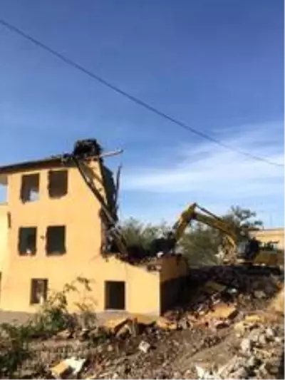 Kamulaştırma çalışmaları tamamlanan yapılar yıkıldı Kamulaştırma çalışmaları tamamlanan yapılar yıkıldı