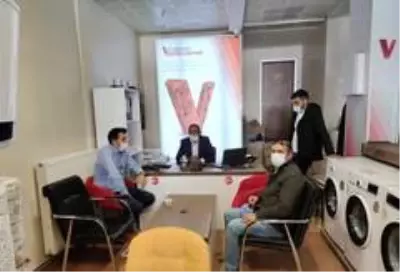 Kaymakam İlidi'den esnaf ziyareti Kaymakam İlidi'den esnaf ziyareti