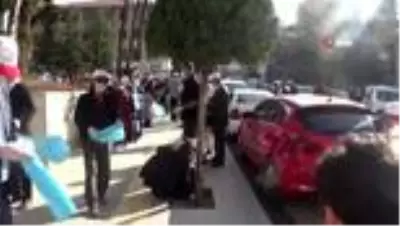 Kaymakam ve Belediye Başkanı çöp topladı Kaymakam ve Belediye Başkanı çöp topladı