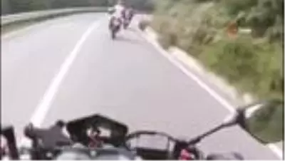 Son dakika haber... Kaza sonrası sürüklenen motosikletinin peşinden koştu Son dakika haber... Kaza sonrası sürüklenen motosikletinin peşinden koştu