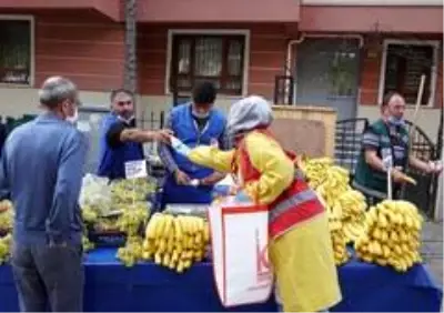 Keçiören'de öz kaynaklarla dezenfektan üretilip dağıtılıyor Keçiören'de öz kaynaklarla dezenfektan üretilip dağıtılıyor