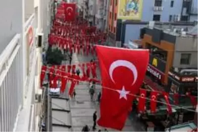 Konak, 29 Ekim Cumhuriyet Bayramı için süslendi Konak, 29 Ekim Cumhuriyet Bayramı için süslendi