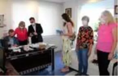 Konsolos Adana'ya geldi, Türklerle evlilikten olan 10 çocuğa Ukrayna vatandaşlığı verildi Konsolos Adana'ya geldi, Türklerle evlilikten olan 10 çocuğa Ukrayna vatandaşlığı verildi