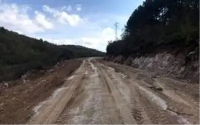 Kuşçaören Köyü yolu onarım çalışmaları devam Kuşçaören Köyü yolu onarım çalışmaları devam