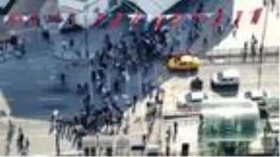 Mahmutpaşa'da esnafı, turisti, yerlisi, genci, yaşlısı maskesiz geziyor Mahmutpaşa'da esnafı, turisti, yerlisi, genci, yaşlısı maskesiz geziyor