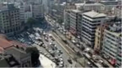 Mahmutpaşa'da esnafı, turisti, yerlisi, genci, yaşlısı maskesiz geziyor Mahmutpaşa'da esnafı, turisti, yerlisi, genci, yaşlısı maskesiz geziyor