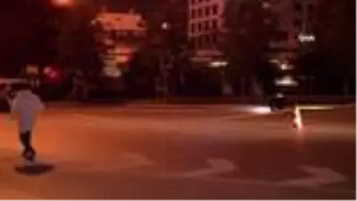 Maltepe'de otomobilden atılan kişi daha sonra kurşunların hedefi oldu Maltepe'de otomobilden atılan kişi daha sonra kurşunların hedefi oldu