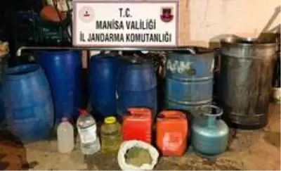 Salihli'de 705 litre sahte içki ele geçirildi Salihli'de 705 litre sahte içki ele geçirildi