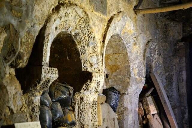 Mardin'de 1700 yıllık kilise 7 milyon 250 bin liraya internetten satışa çıkarıldı Mardin'de 1700 yıllık kilise 7 milyon 250 bin liraya internetten satışa çıkarıldı