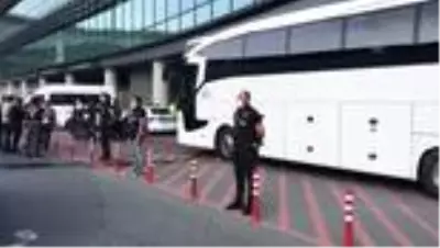 Medipol Başakşehir'in rakibi Paris Saint-Germain İstanbul'a geldi Medipol Başakşehir'in rakibi Paris Saint-Germain İstanbul'a geldi