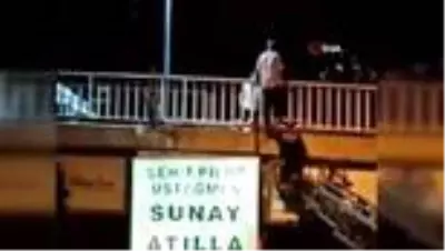 Mersin'de köprüden atlayan genç hayatını kaybetti Mersin'de köprüden atlayan genç hayatını kaybetti