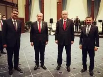 Son dakika... Milletvekili Erbaş, Erdoğan ve Tatar ile Cumhurbaşkanlığı Külliyesi'nde Son dakika... Milletvekili Erbaş, Erdoğan ve Tatar ile Cumhurbaşkanlığı Külliyesi'nde