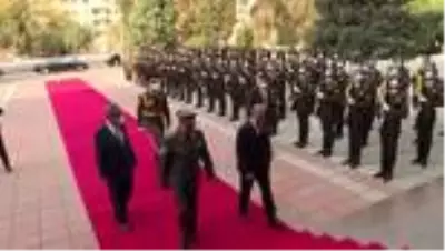 Milli Savunma Bakanı Akar, Özbek mevkidaşıyla bir araya geldi Milli Savunma Bakanı Akar, Özbek mevkidaşıyla bir araya geldi
