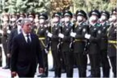 Milli Savunma Bakanı Akar, Özbek mevkidaşıyla bir araya geldi Milli Savunma Bakanı Akar, Özbek mevkidaşıyla bir araya geldi