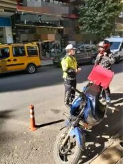 Motosikletlere sıkı kontrol Motosikletlere sıkı kontrol