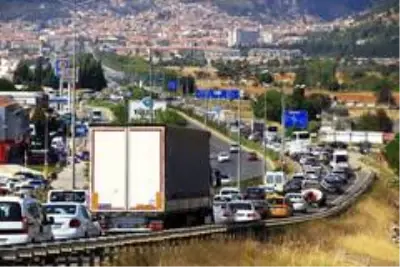 Muğla'da 2 kişiye bir araç düşüyor Muğla'da 2 kişiye bir araç düşüyor