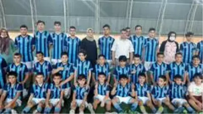 Oğlunun futbol aşkı anneye futbol kulübü kurdurdu Oğlunun futbol aşkı anneye futbol kulübü kurdurdu