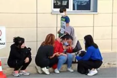 Oğlunun tabutuna son kez bakan annenin feryadı yürekleri dağladı Oğlunun tabutuna son kez bakan annenin feryadı yürekleri dağladı