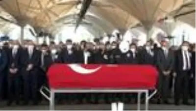 Son dakika haber! Eski Sağlık Bakanı Durmuş son yolcuğuna uğurlandı Son dakika haber! Eski Sağlık Bakanı Durmuş son yolcuğuna uğurlandı