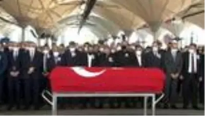 Son dakika haber! Eski Sağlık Bakanı Durmuş son yolcuğuna uğurlandı Son dakika haber! Eski Sağlık Bakanı Durmuş son yolcuğuna uğurlandı