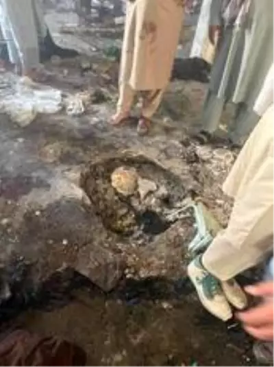 Son dakika gündem: Pakistan'da medresede patlama: 7 ölü, 100 yaralı Son dakika gündem: Pakistan'da medresede patlama: 7 ölü, 100 yaralı