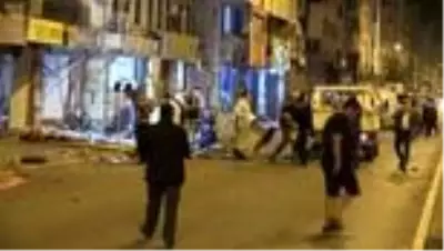 Son dakika haberleri... Patlamada hasar gören araçlar çekildi Son dakika haberleri... Patlamada hasar gören araçlar çekildi