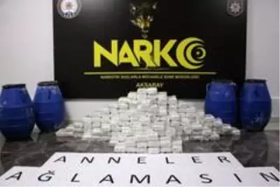 Peynir içinde 106 kilo eroin sevkiyatı polise takıldı Peynir içinde 106 kilo eroin sevkiyatı polise takıldı
