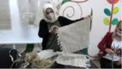 Rize'de, 60 yıl sonra üretilen kenevir hasat ediliyor Rize'de, 60 yıl sonra üretilen kenevir hasat ediliyor