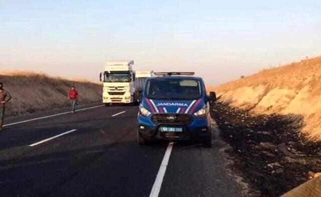 Şanlıurfa'da tarım işçilerini taşıyan minibüs devrildi: 1 ölü, 11 yaralı Şanlıurfa'da tarım işçilerini taşıyan minibüs devrildi: 1 ölü, 11 yaralı