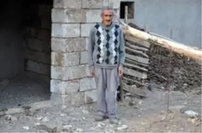 'Sarı Kız'ın sahibi Mehmet Emin Amca artık çok mutlu 'Sarı Kız'ın sahibi Mehmet Emin Amca artık çok mutlu