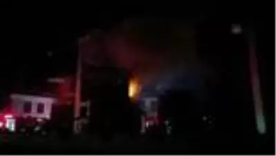 Seferihisar'da çıkan yangında iki ev kullanılamaz hale geldi Seferihisar'da çıkan yangında iki ev kullanılamaz hale geldi