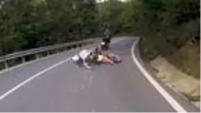 Son dakika haber... Kaza sonrası sürüklenen motosikletinin peşinden koştu Son dakika haber... Kaza sonrası sürüklenen motosikletinin peşinden koştu