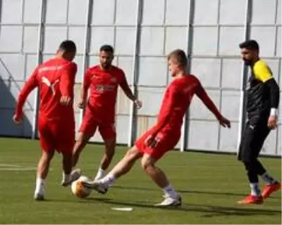 Sivasspor'da Maccabi Tel-Aviv maçının hazırlıkları başladı Sivasspor'da Maccabi Tel-Aviv maçının hazırlıkları başladı