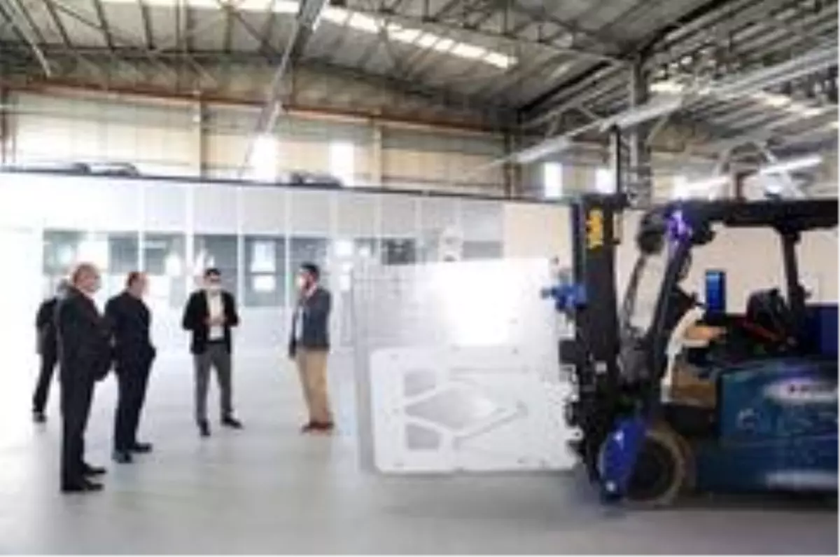 Sürücüsüz forklift test aşamasında