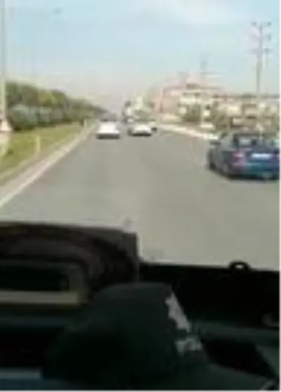 Trafikte makas atarken polis kamerasına yakalandı Trafikte makas atarken polis kamerasına yakalandı
