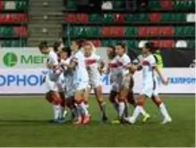 Kadın A Milli Takımı, Rusya'ya 4-2 yenildi Kadın A Milli Takımı, Rusya'ya 4-2 yenildi