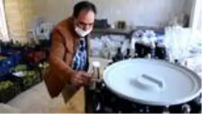Turşu fabrikasına dönüştürülen atıl ilkokul binası kadınlara iş kapısı oldu Turşu fabrikasına dönüştürülen atıl ilkokul binası kadınlara iş kapısı oldu