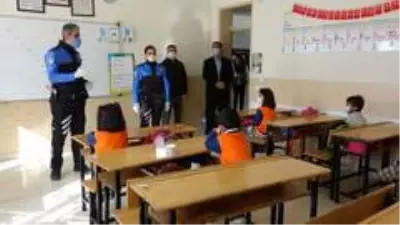 - Van Emniyet Müdürlüğünden minikler için anlamlı etkinlik - Van Emniyet Müdürlüğünden minikler için anlamlı etkinlik