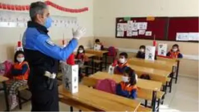 - Van Emniyet Müdürlüğünden minikler için anlamlı etkinlik - Van Emniyet Müdürlüğünden minikler için anlamlı etkinlik