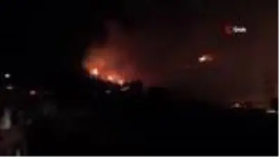 Son dakika haberleri | Yangının devam ettiği bölgede trafo bomba gibi patladı Son dakika haberleri | Yangının devam ettiği bölgede trafo bomba gibi patladı