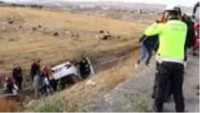 - Yaralı sürücünün yardımına vatandaşlar yetişti - Yaralı sürücünün yardımına vatandaşlar yetişti