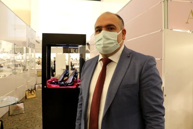 Türk ayakkabı sektörünün vitrini olan fuara 108 bin TL'lik ayakkabı damga vurdu
