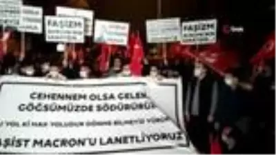 AK Parti Gençlik Kolları'ndan Fransa Büyükelçiliği önünde 'Charlie Hebdo' protestosu AK Parti Gençlik Kolları'ndan Fransa Büyükelçiliği önünde 'Charlie Hebdo' protestosu